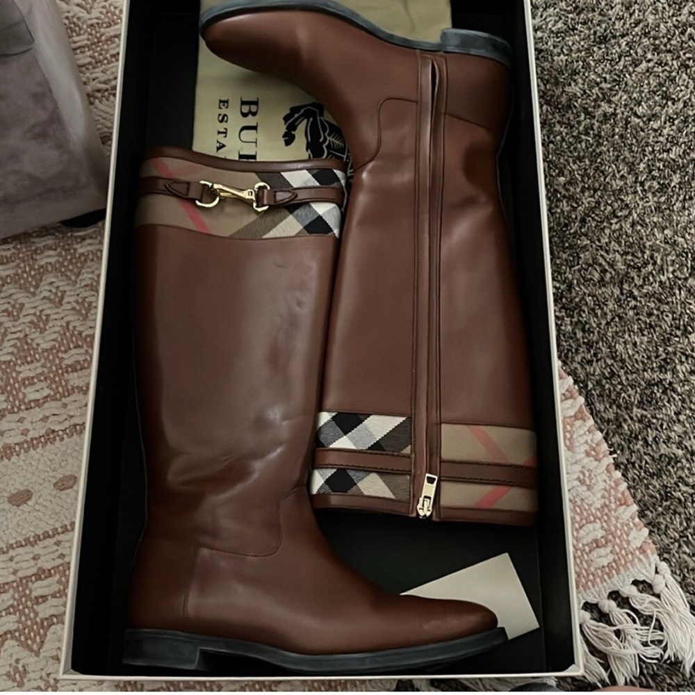 Burberry riding boots - Picture 11 of 12